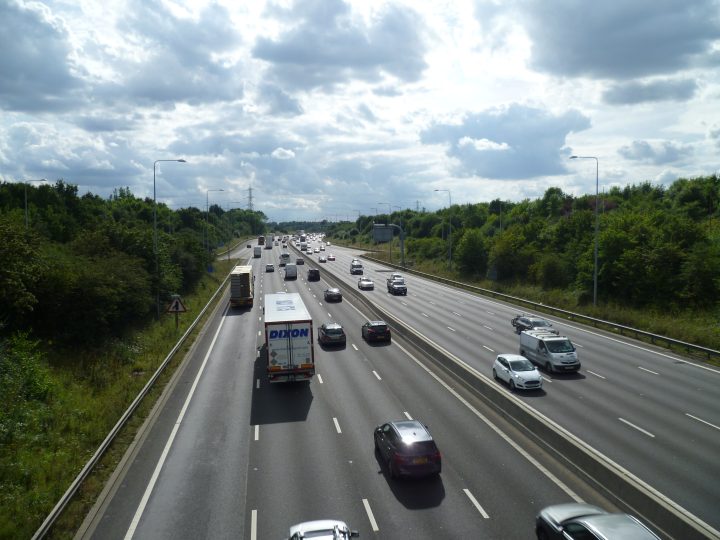 UK government puts new “smart” motorways on hold