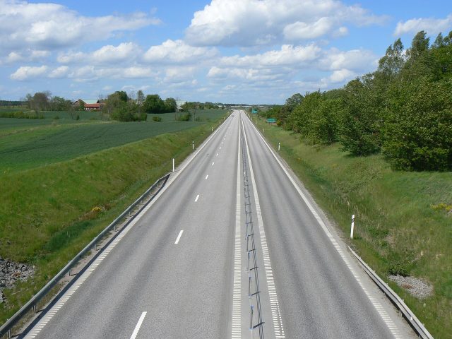 A 2+1 road in Sweden