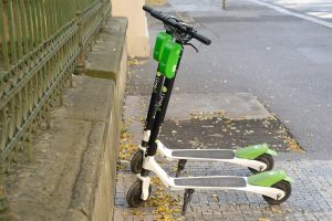 E-scooters: Calls in Germany for licenses, speed limits for new users and indicator lights